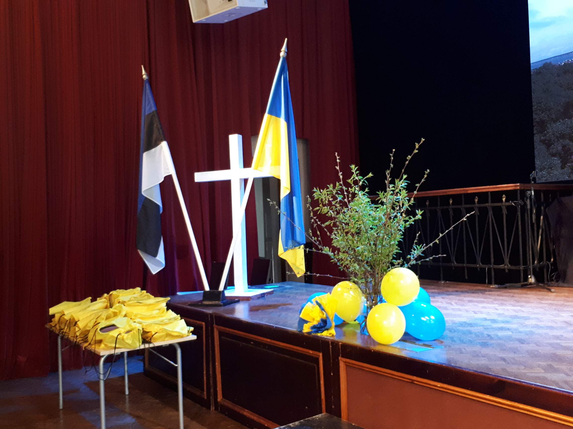 14. mail toimus EKNK keskuses eriline üritus nendele Ukraina peredele, kes on sõja eest põgenenud Eestisse ning täna käivad mõnes EKNK koguduses või  keda meie 
